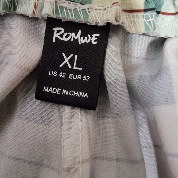 Romwe rainbow drawstring shorts XL - Picture 2 of 2